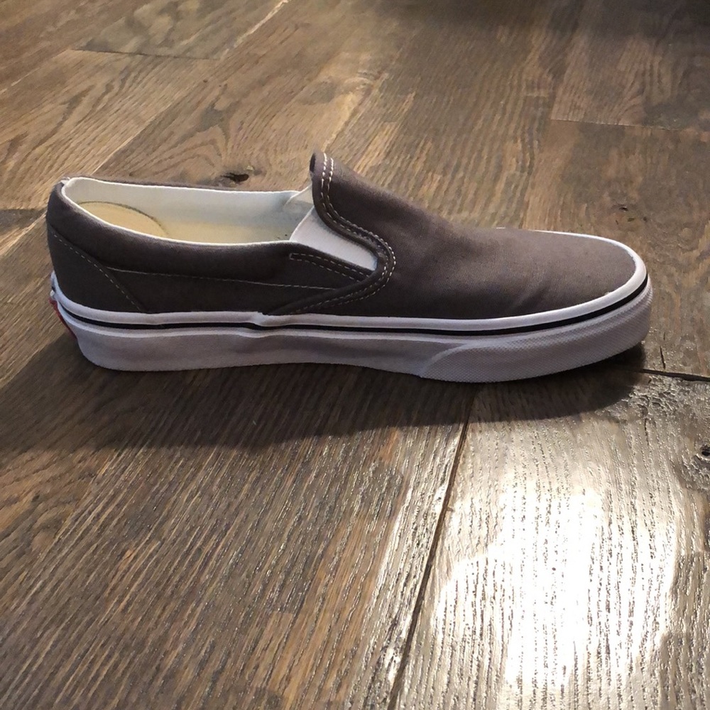 Vans - Picture 3 of 8